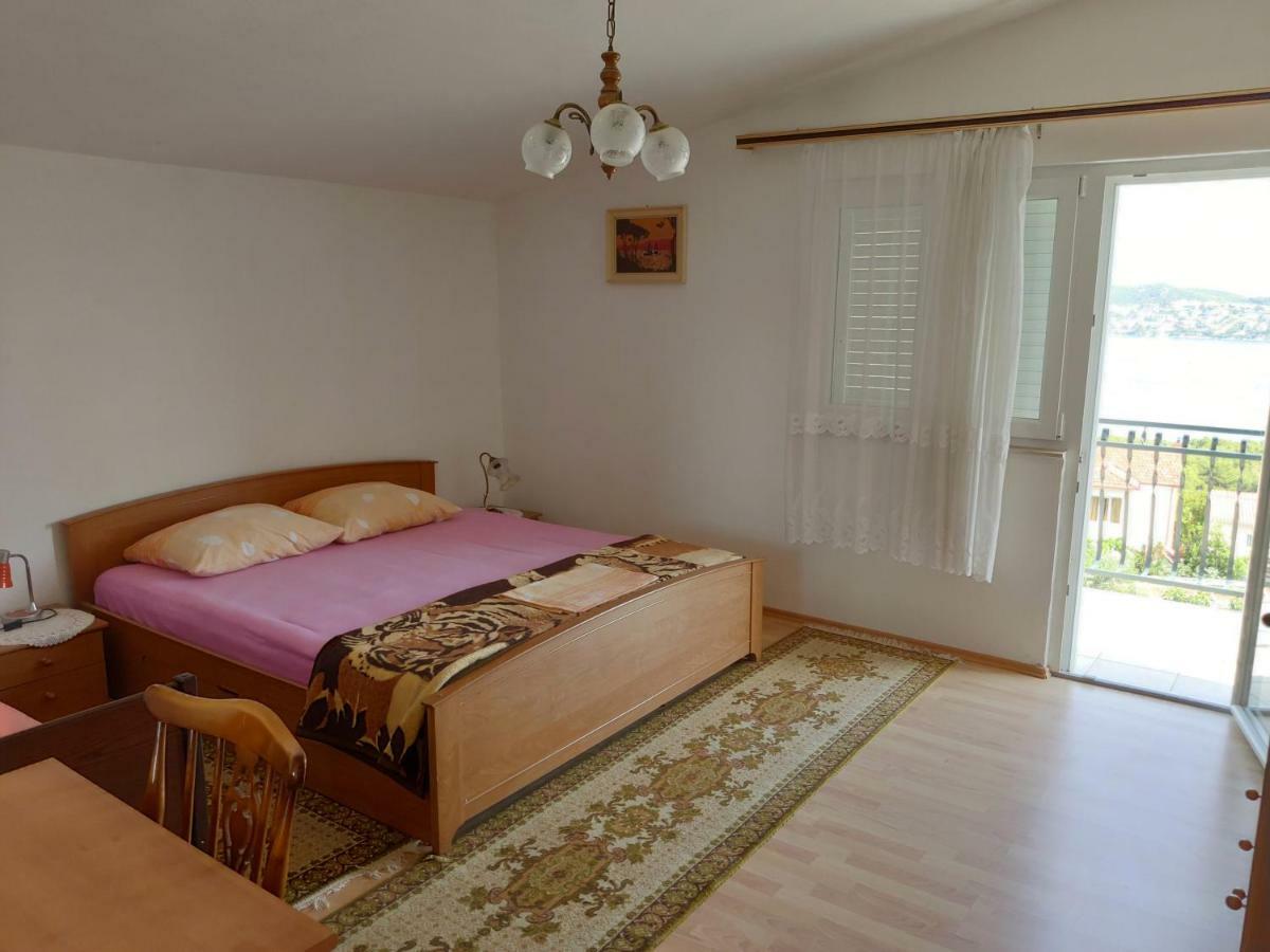 Eva Apartment 1 Trogir Exteriör bild